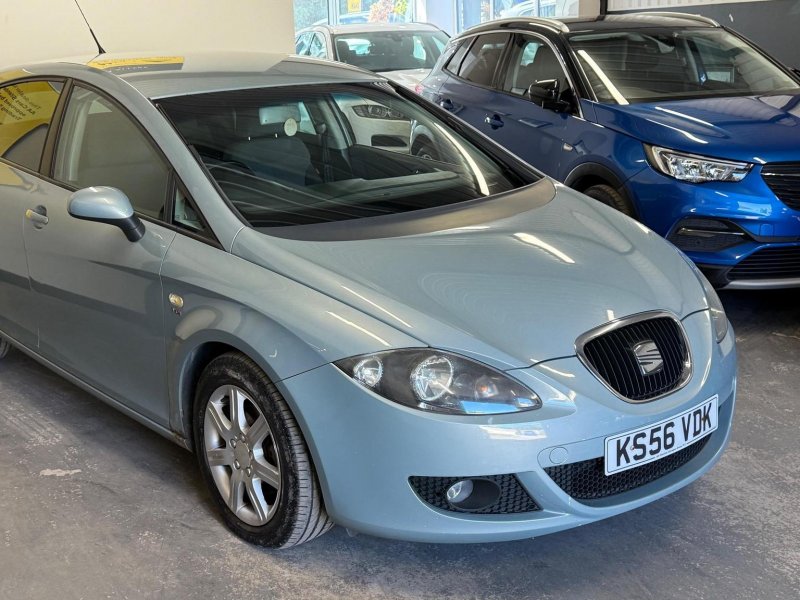 SEAT LEON