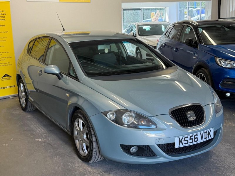SEAT LEON