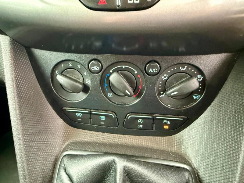 FORD TRANSIT CONNECT