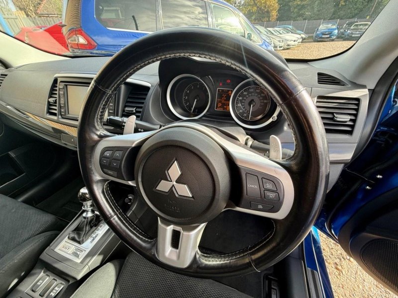 MITSUBISHI LANCER