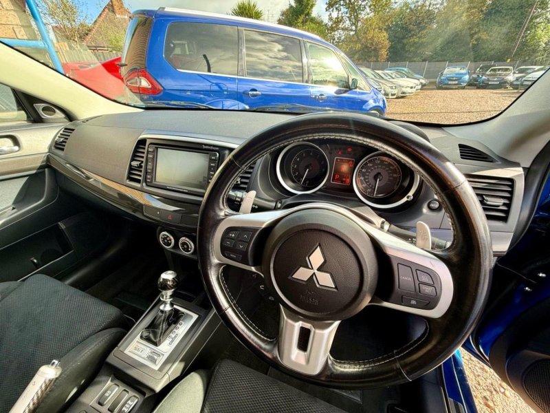 MITSUBISHI LANCER