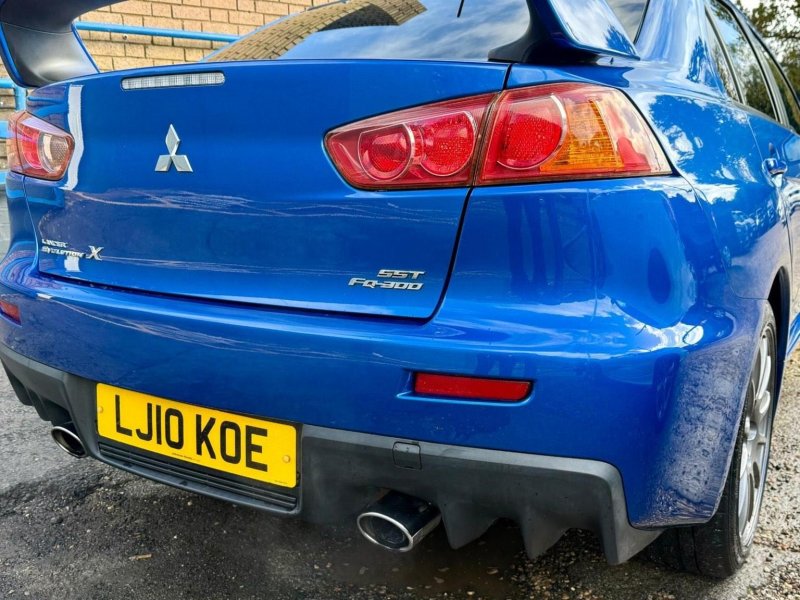 MITSUBISHI LANCER