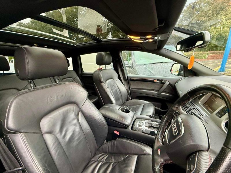 AUDI Q7