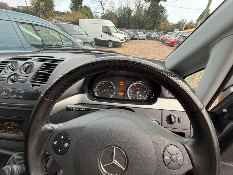 MERCEDES-BENZ VITO