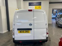 NISSAN E-NV200