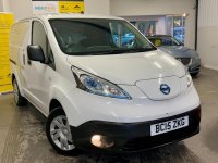 NISSAN E-NV200