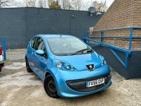 PEUGEOT 107