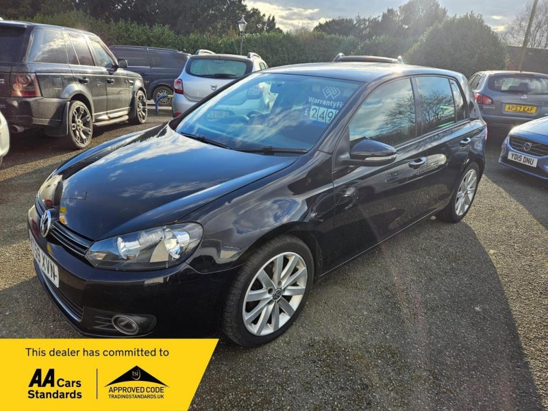 VOLKSWAGEN GOLF