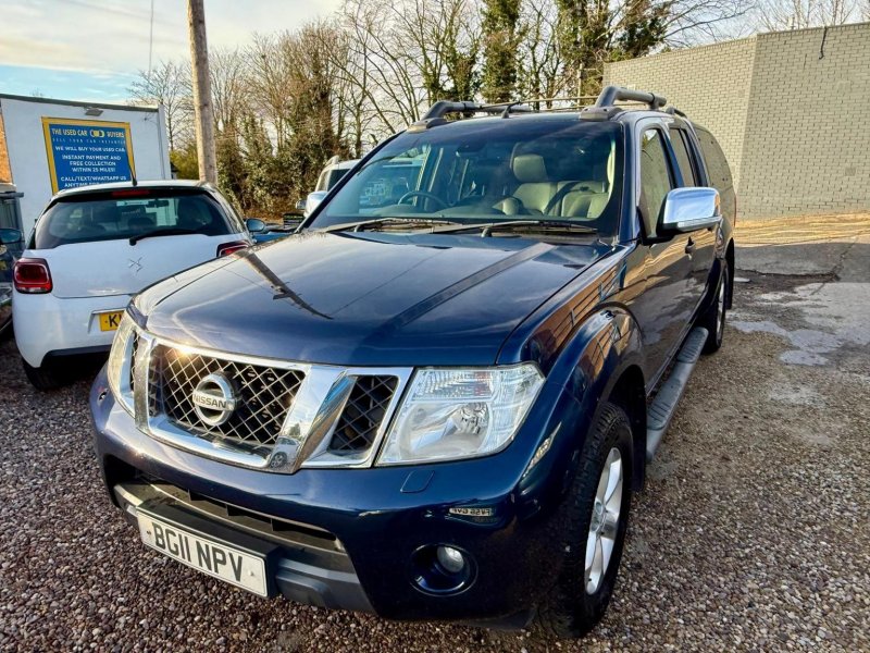 NISSAN NAVARA