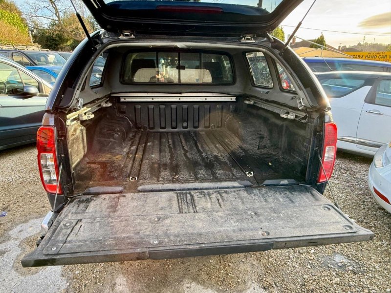 NISSAN NAVARA