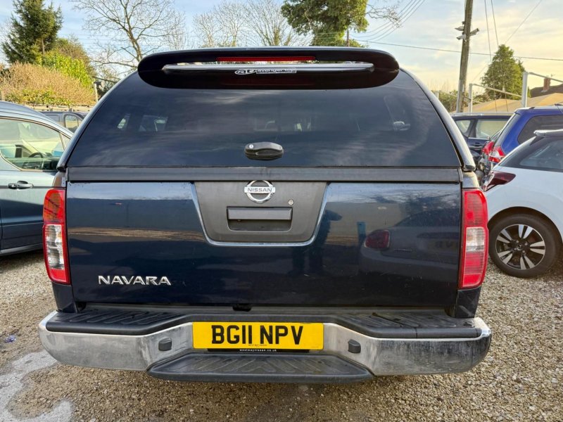NISSAN NAVARA