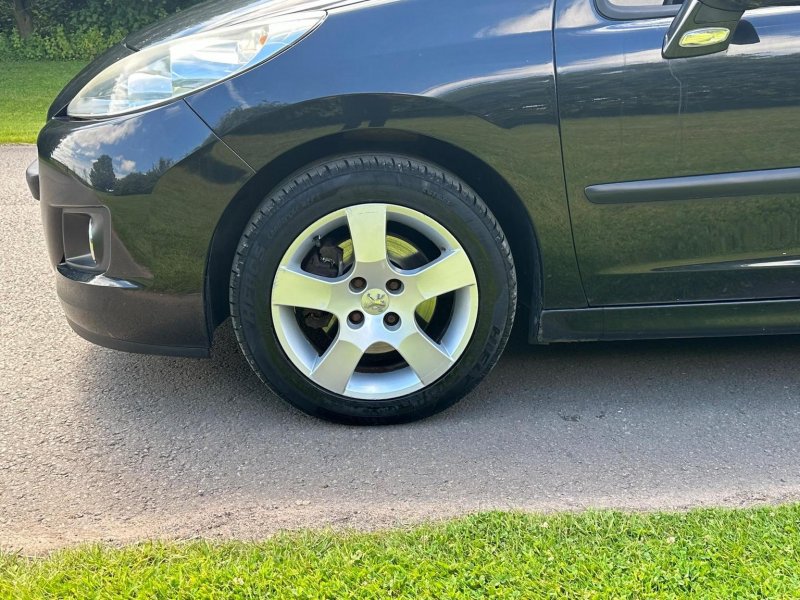 PEUGEOT 207 CC