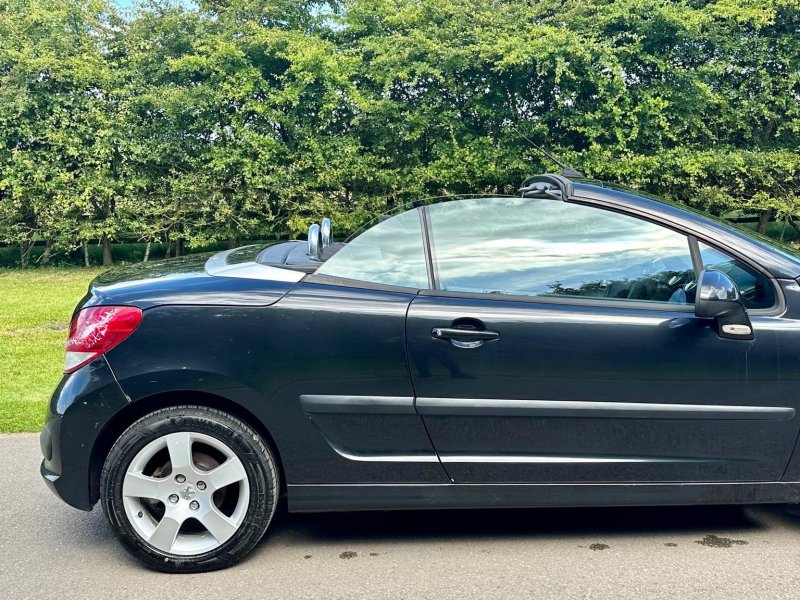 PEUGEOT 207 CC