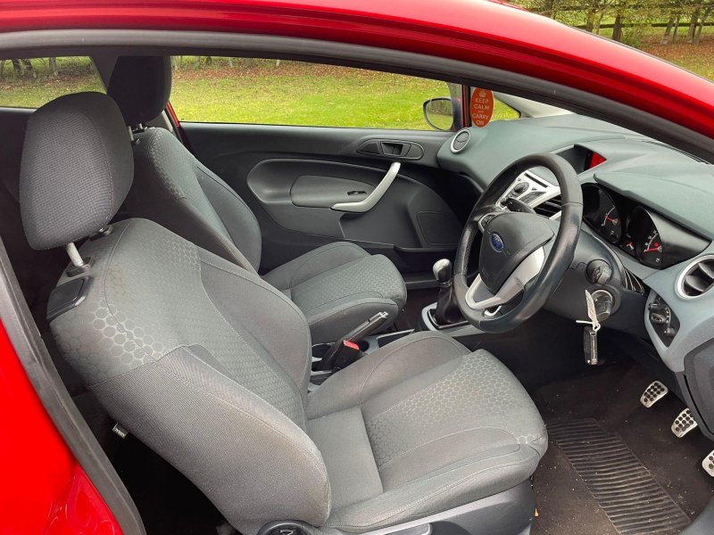 FORD FIESTA