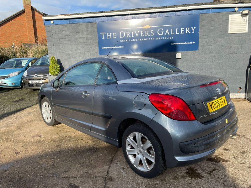 PEUGEOT 207 CC