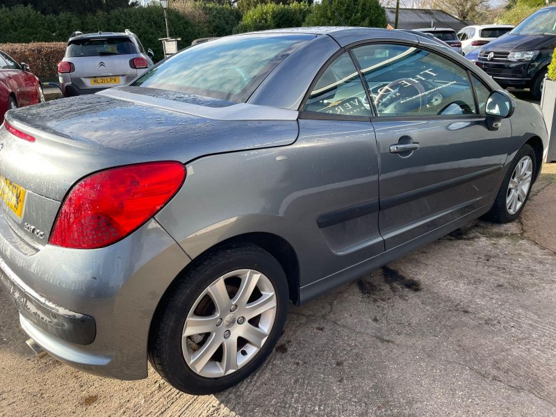 PEUGEOT 207 CC