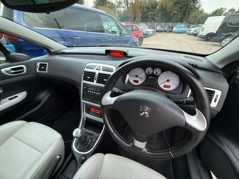 PEUGEOT 307