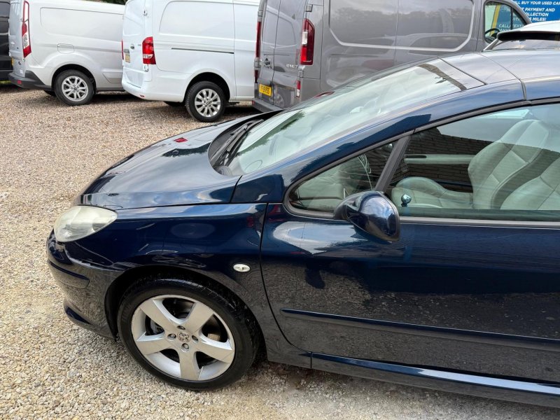 PEUGEOT 307