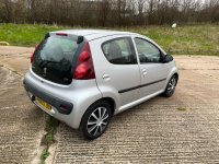 PEUGEOT 107