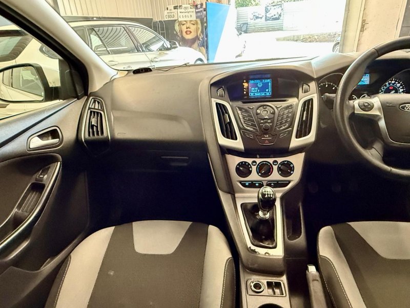 FORD FOCUS