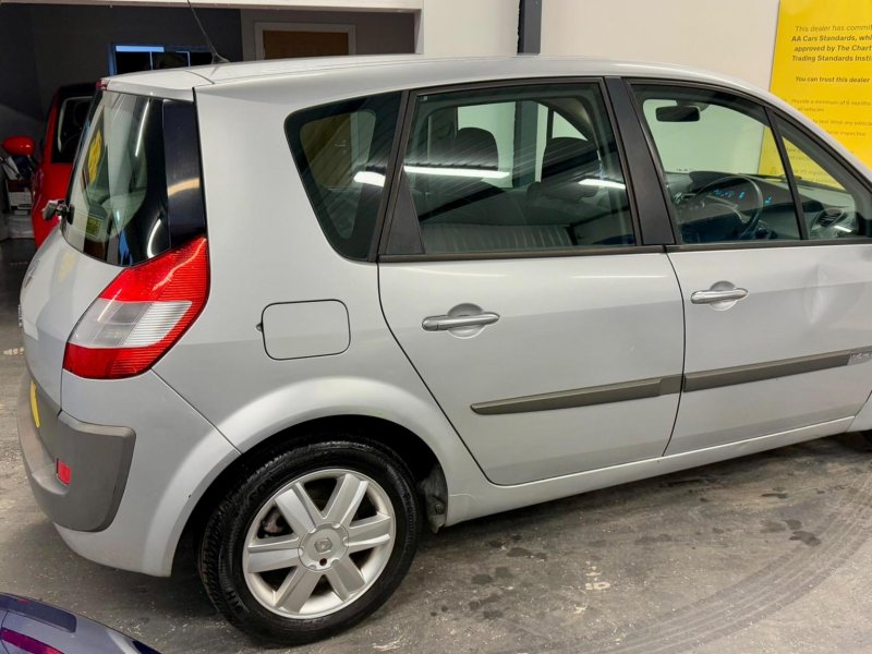 RENAULT SCENIC