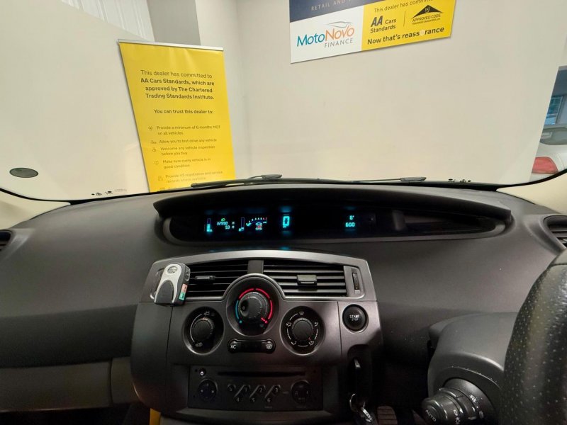 RENAULT SCENIC
