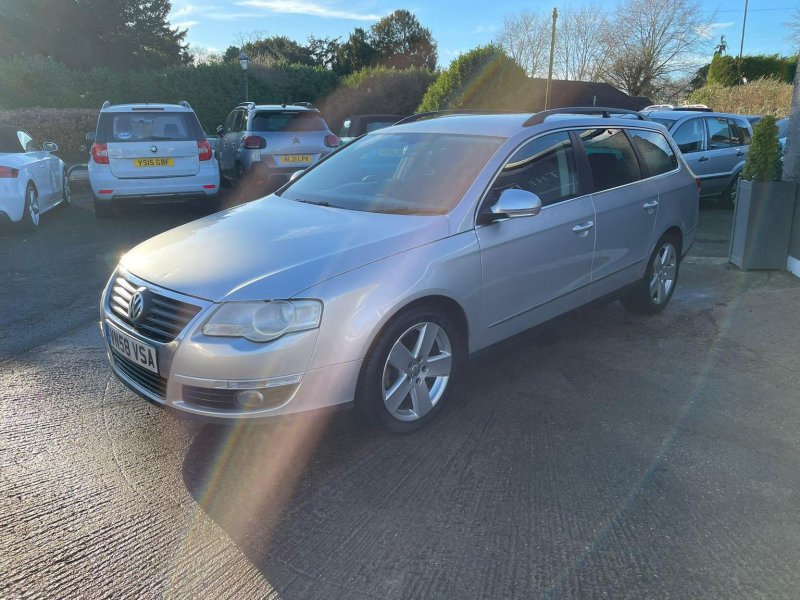 VOLKSWAGEN PASSAT