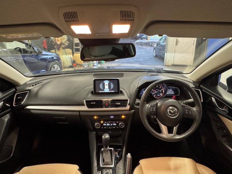 MAZDA MAZDA3