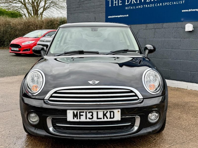 MINI HATCH
