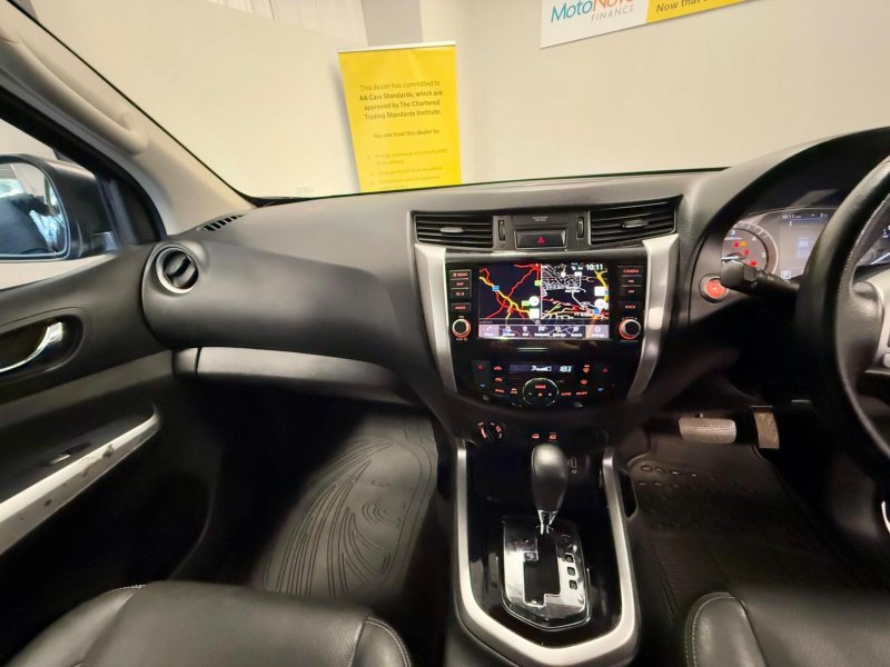 NISSAN NAVARA