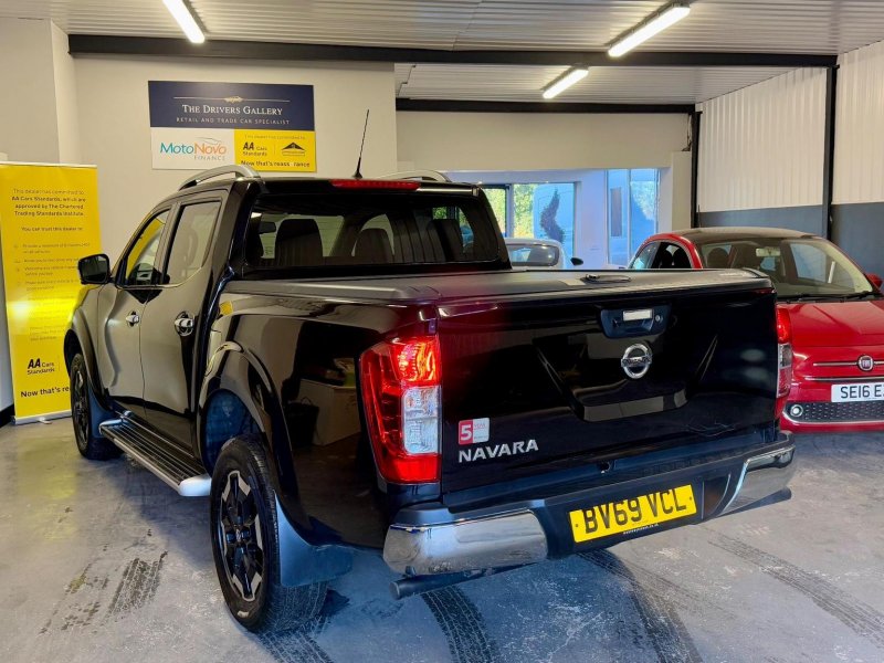 NISSAN NAVARA