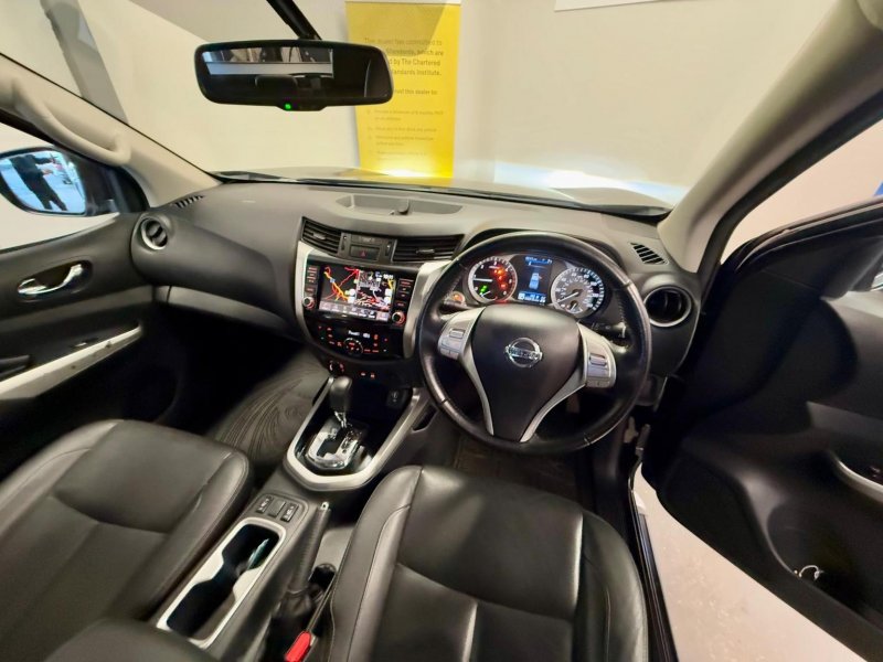 NISSAN NAVARA