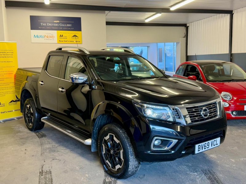 NISSAN NAVARA