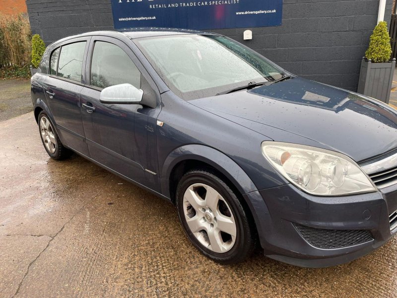 VAUXHALL ASTRA