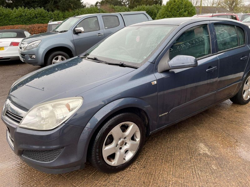 VAUXHALL ASTRA