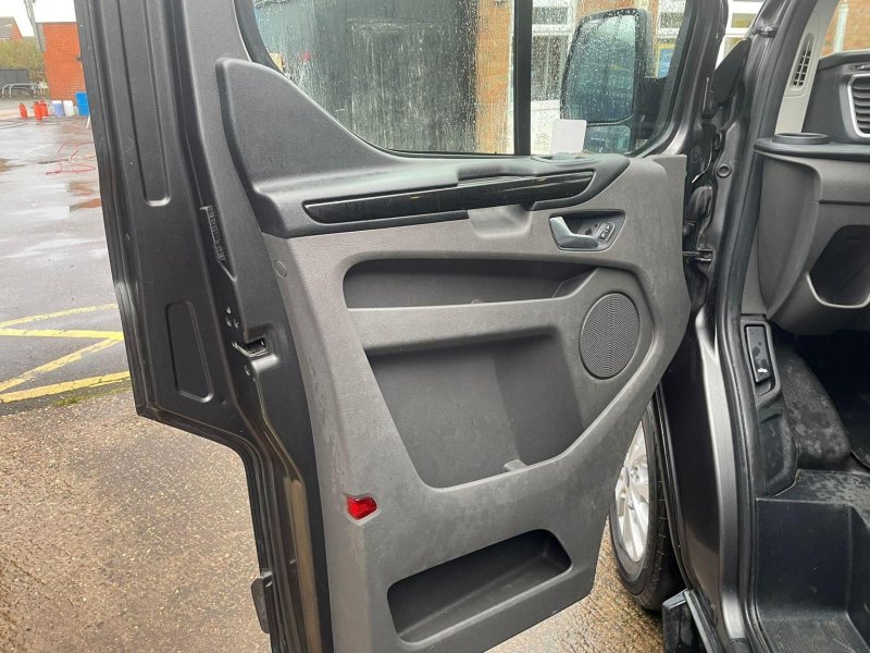 FORD TRANSIT CUSTOM