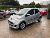 PEUGEOT 107