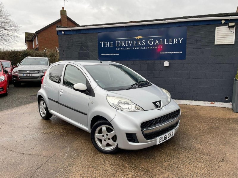 PEUGEOT 107
