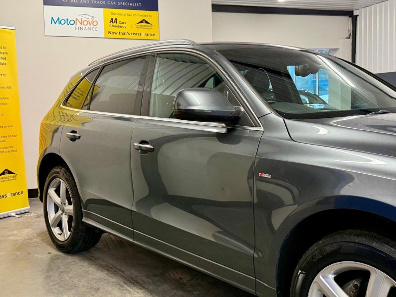 AUDI Q5