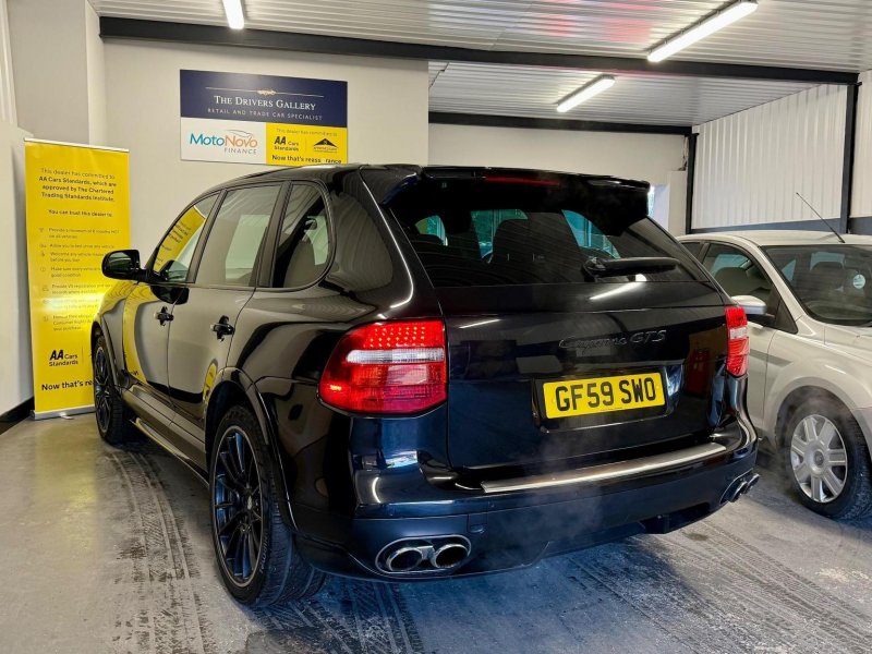 PORSCHE CAYENNE