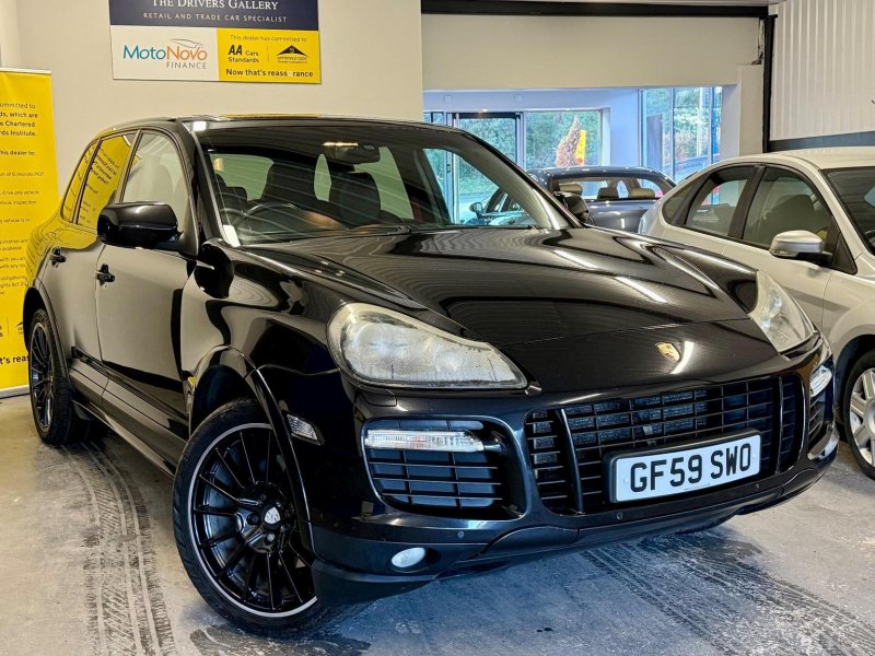 PORSCHE CAYENNE