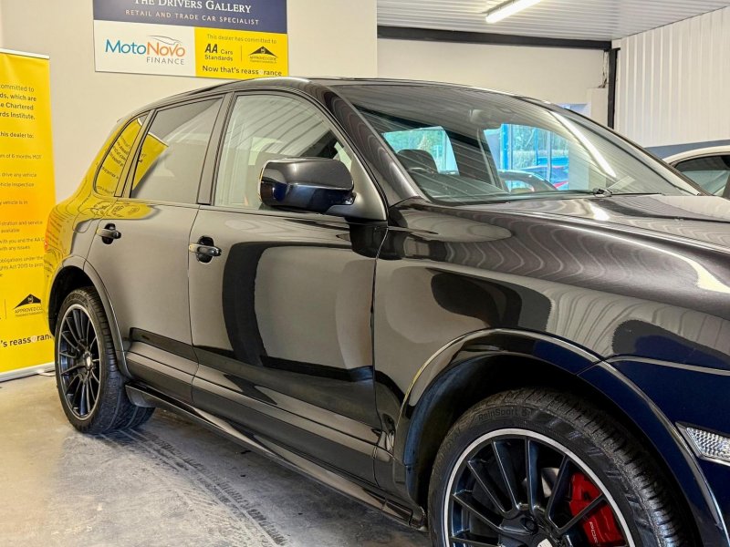 PORSCHE CAYENNE