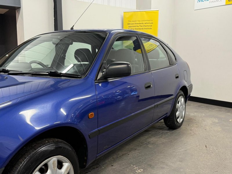 TOYOTA COROLLA