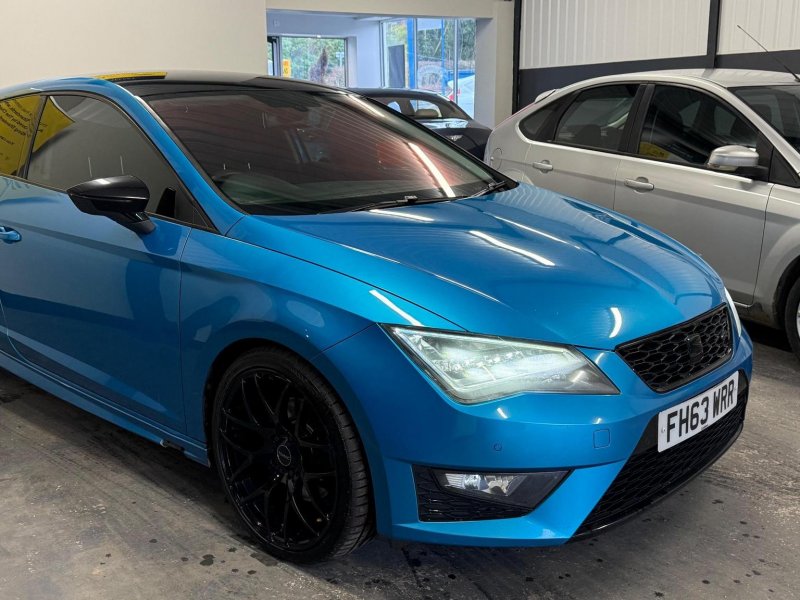 SEAT LEON