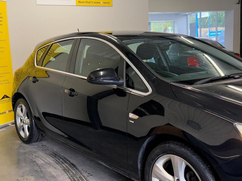 VAUXHALL ASTRA