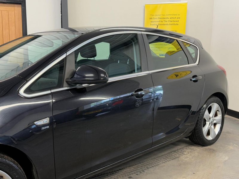VAUXHALL ASTRA