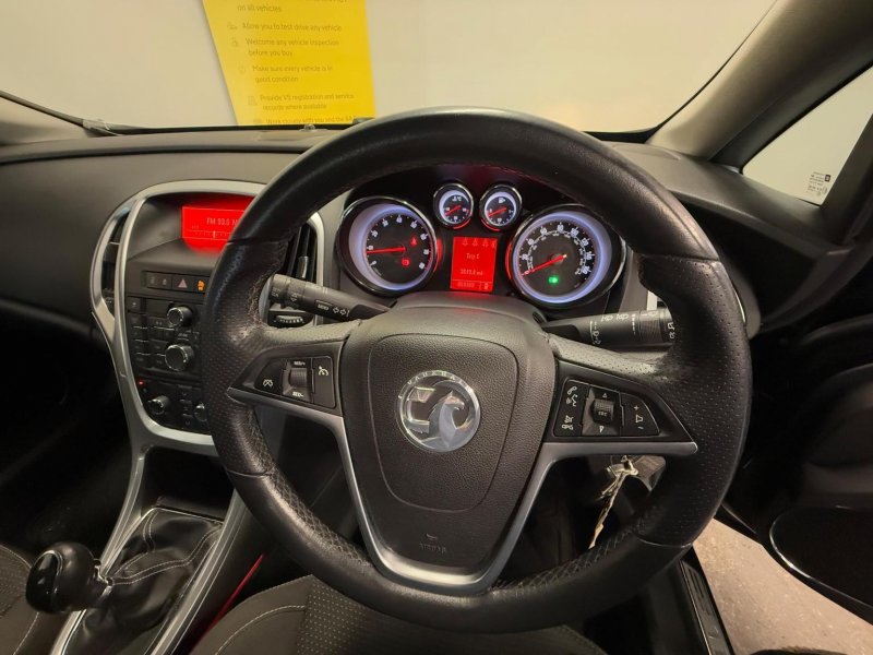 VAUXHALL ASTRA
