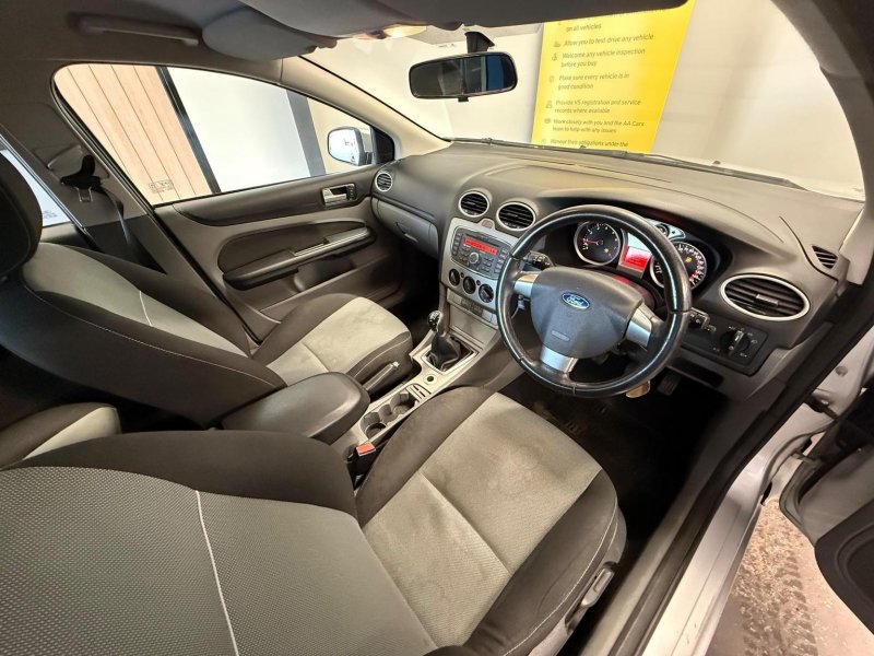 FORD FOCUS