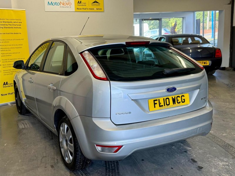 FORD FOCUS