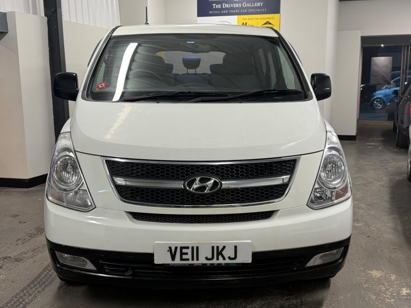 HYUNDAI I800